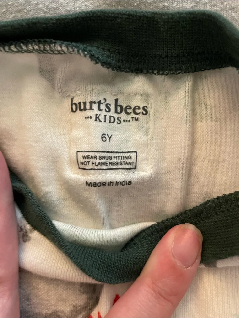 Burt’s Bees Kids Penguin Print Long-Sleeve PJs - White with Snowflakes